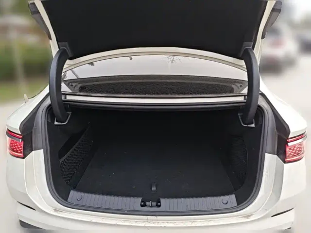 BYD Seal 07 DM-i — Фото автомобиля 23