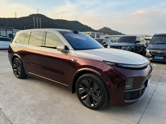 Li Auto L9 — Фото автомобиля 2