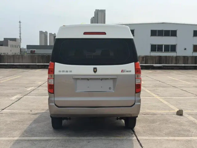 Jinbei New Hiace X30L — Фото автомобиля 5