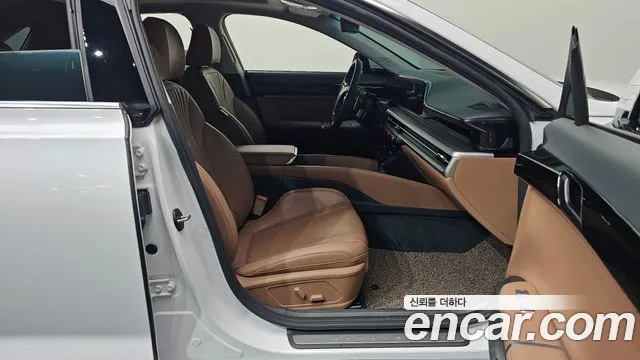 Hyundai Grandeur GN7 — Фото автомобиля 16