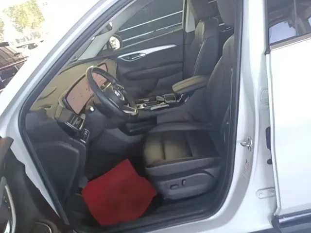 Buick Envision Plus — Фото автомобиля 14