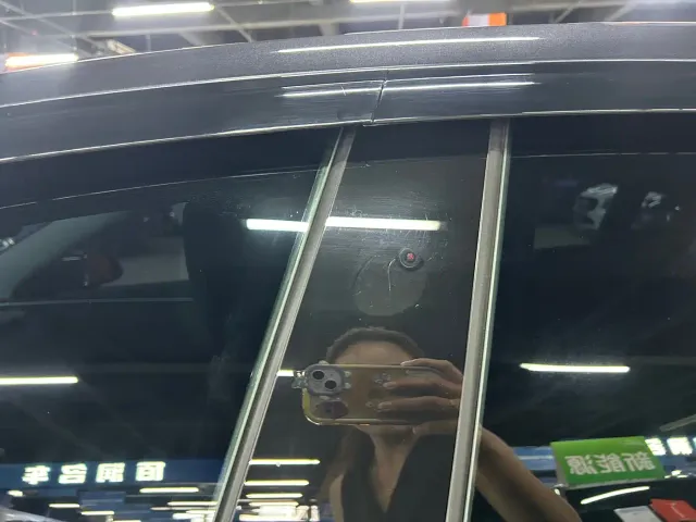 Tesla Model 3 — Фото автомобиля 14