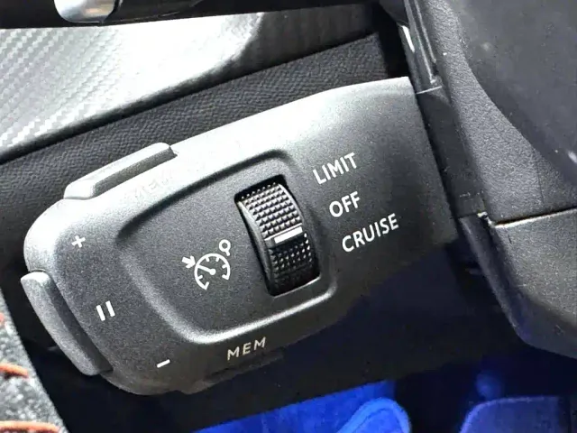 Peugeot 2008 — Фото автомобиля 14