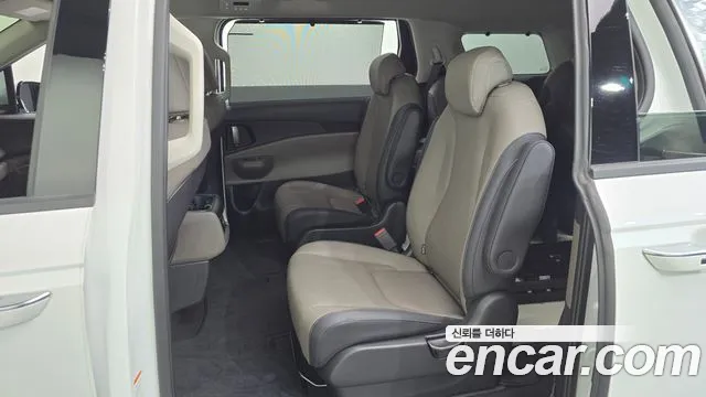 Kia Carnival — Фото автомобиля 17