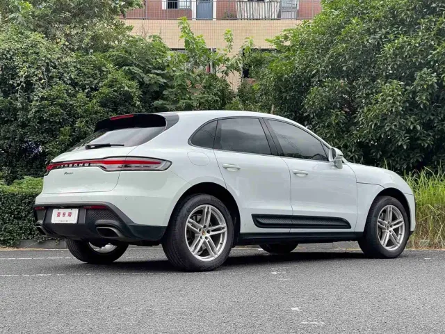 Porsche Macan — Фото автомобиля 12