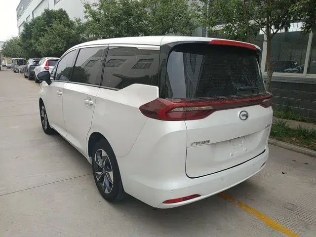 GAC Trumpchi M6 — Фото автомобиля 22