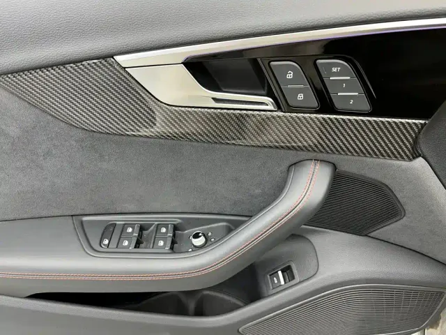 Audi RS 4 — Фото автомобиля 17