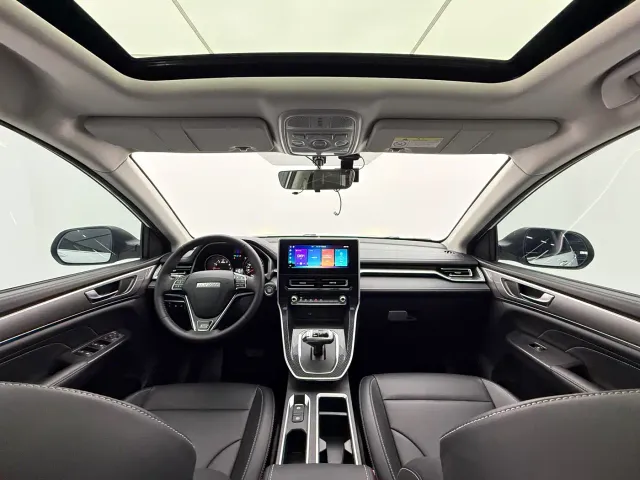Haval M6 — Фото автомобиля 9