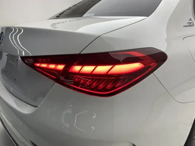 Mercedes-Benz C-Class — Фото автомобиля 10