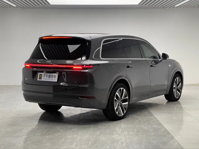 Li Auto L9 — Фото автомобиля 6