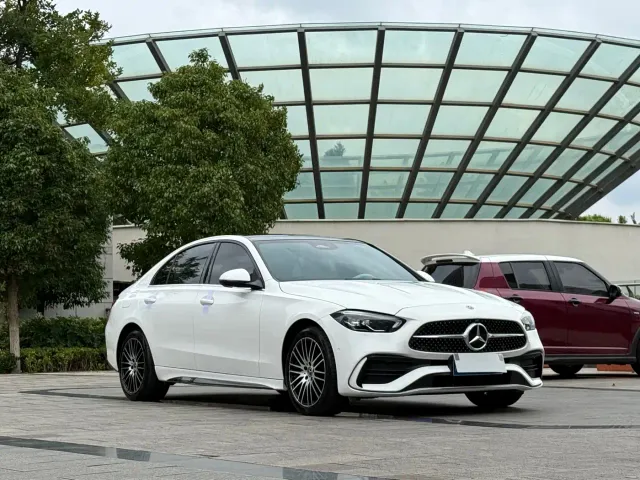 Mercedes-Benz C-Class — Фото автомобиля 3