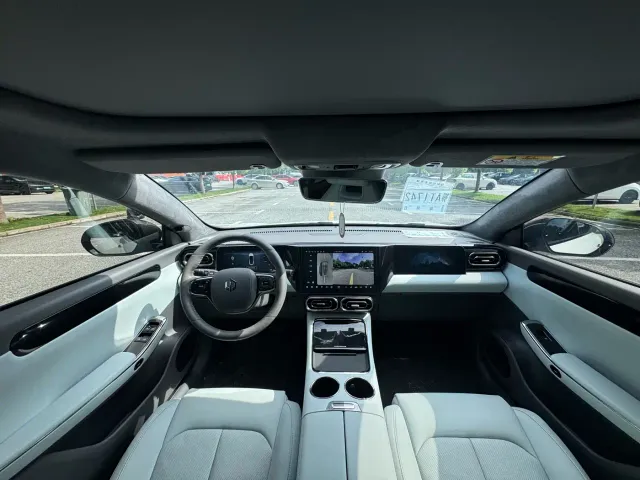 Leapmotor C01 — Фото автомобиля 13