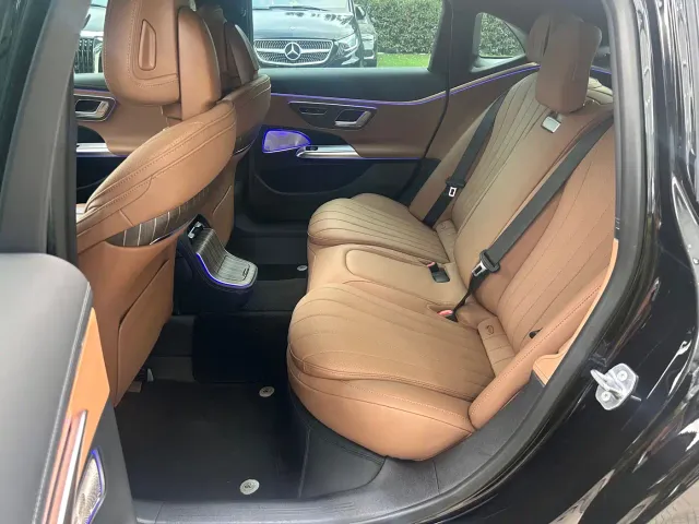 Mercedes-Benz E-Class — Фото автомобиля 9