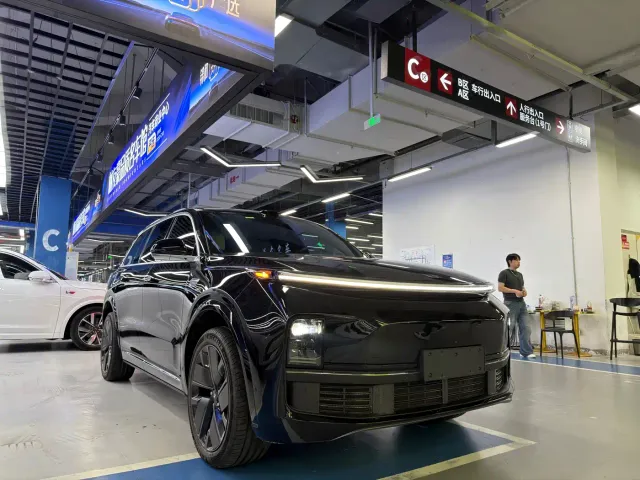 Li Auto L9 — Фото автомобиля 3