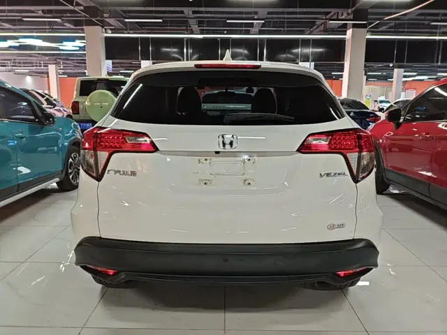 Honda Vezel — Фото автомобиля 5