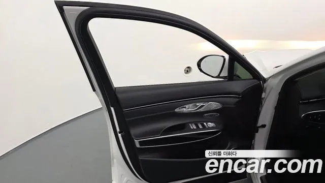 Genesis GV70 — Фото автомобиля 13