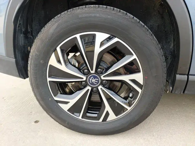 BYD Song Pro — Фото автомобиля 11