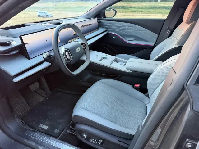 Geely Galaxy E8 — Фото автомобиля 10