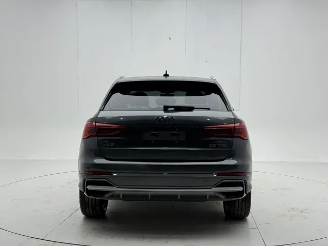 Audi Q3 — Фото автомобиля 5