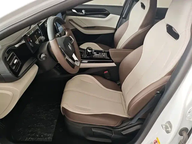 BYD Qin PLUS — Фото автомобиля 14