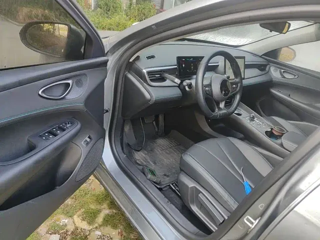 BYD Seal 05 DM-i — Фото автомобиля 15