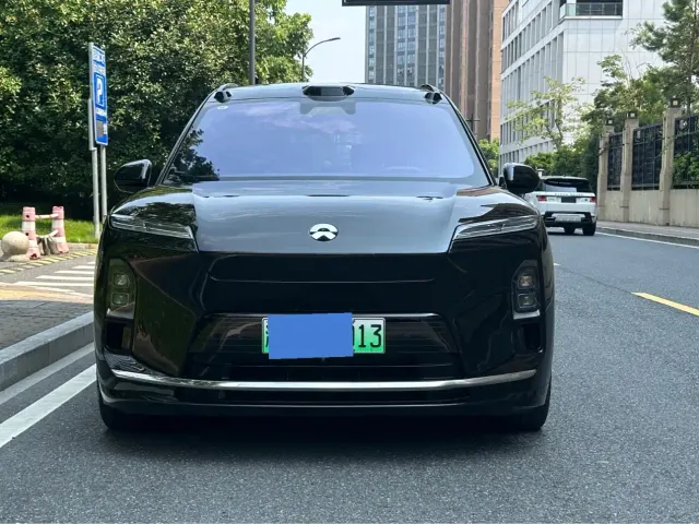 Nio ES8 — Фото автомобиля 2