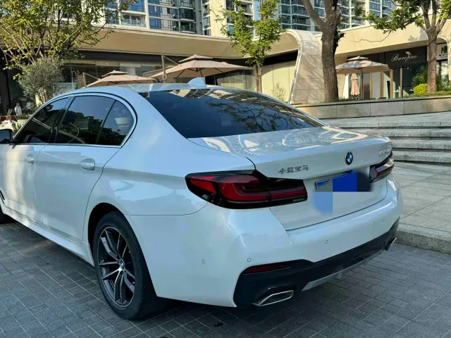 BMW 5 Series — Фото автомобиля 7