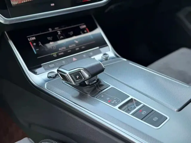 Audi A6L — Фото автомобиля 13