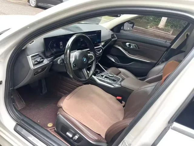 BMW i3 — Фото автомобиля 3
