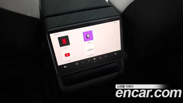 Tesla Model 3 — Фото автомобиля 25