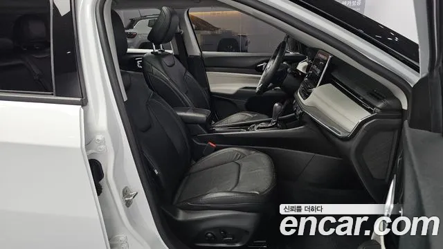 Jeep Compass 2nd Gen — Фото автомобиля 15