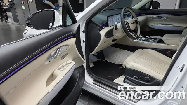 Genesis GV70 — Фото автомобиля 9