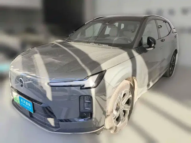 Фотография автомобиля — Volvo XC70 Plug-in Hybrid
