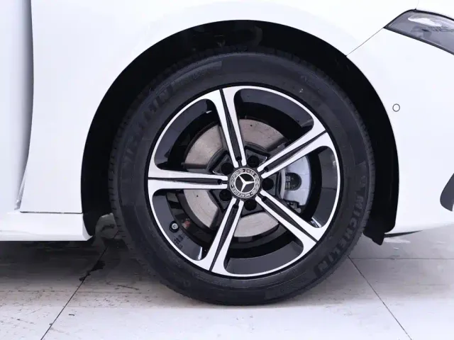 Mercedes-Benz A-Class — Фото автомобиля 6