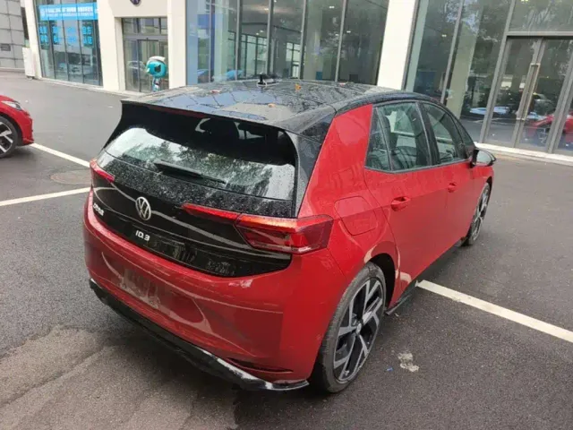Volkswagen ID.3 — Фото автомобиля 6