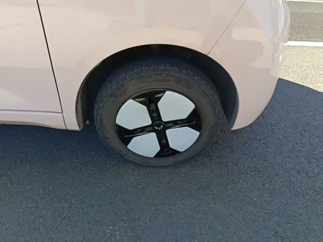 Wuling Hongguang Mini EV — Фото автомобиля 25