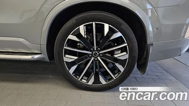 Volvo XC90 Generation 2 — Фото автомобиля 21