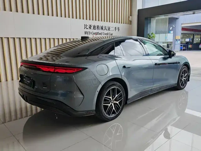 BYD Han L — Фото автомобиля 7