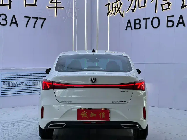 Changan Eado — Фото автомобиля 5