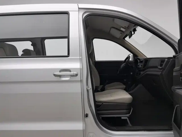 Wuling Hongguang V — Фото автомобиля 23
