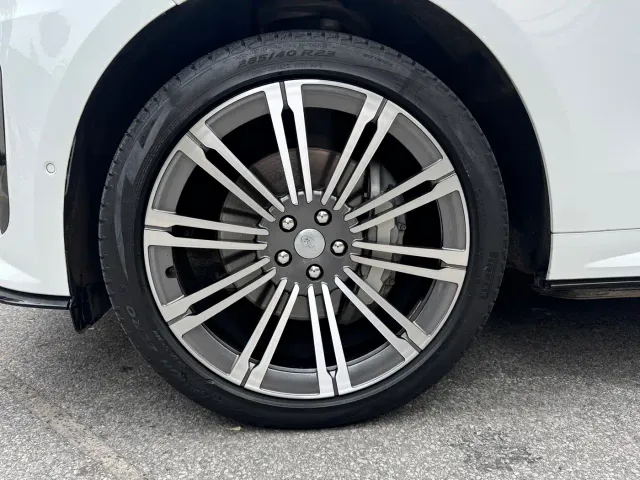 Land Rover Range Rover Sport — Фото автомобиля 5