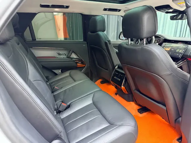 Land Rover Range Rover Sport — Фото автомобиля 23
