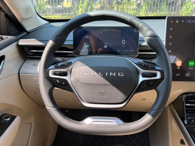 Wuling Starlight — Фото автомобиля 11