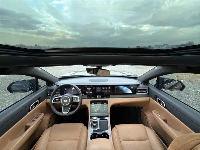 Li Auto ONE — Фото автомобиля 10