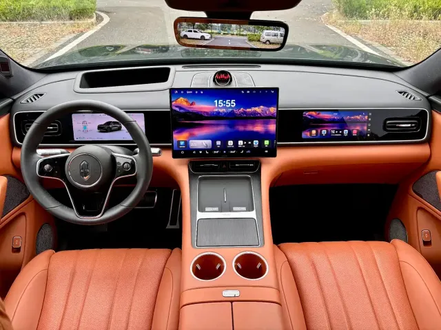 Aito M7 — Фото автомобиля 4