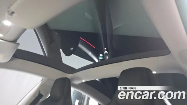 Tesla Model 3 — Фото автомобиля 19