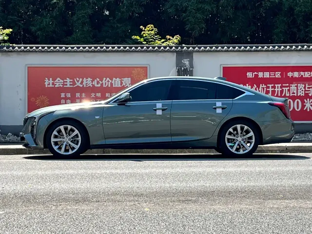 Cadillac CT5 — Фото автомобиля 3