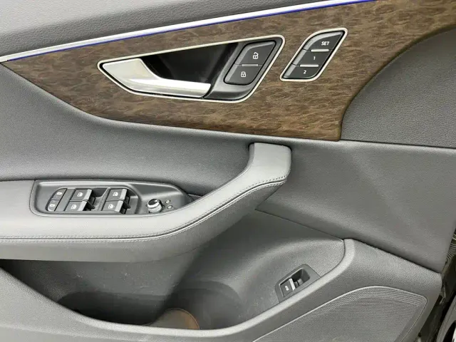 Audi Q7 — Фото автомобиля 17