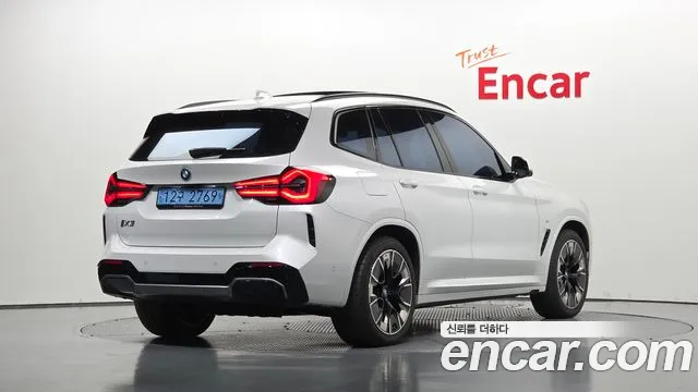 BMW iX3 G08 (2020–2024) — Фото автомобиля 2