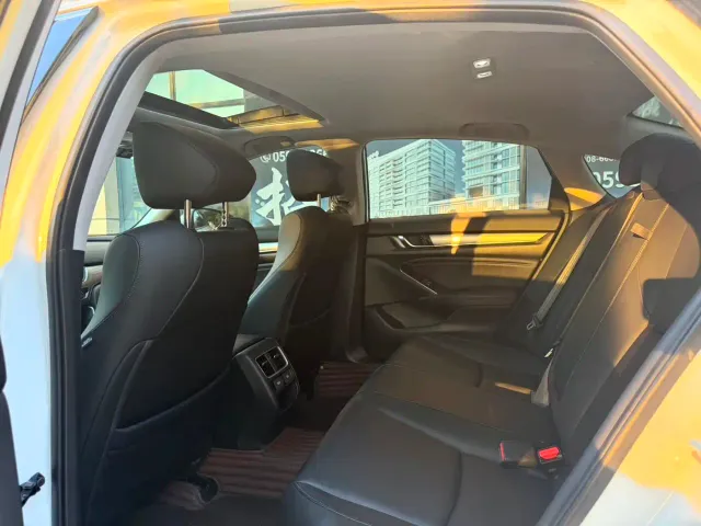 Honda Accord — Фото автомобиля 5